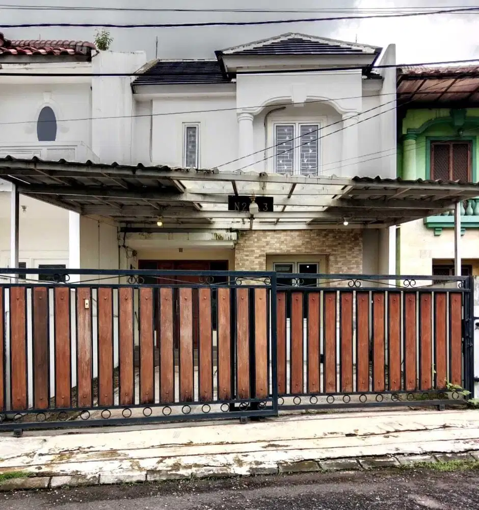 Dijual rumah 2 lantai di Raffles Hills