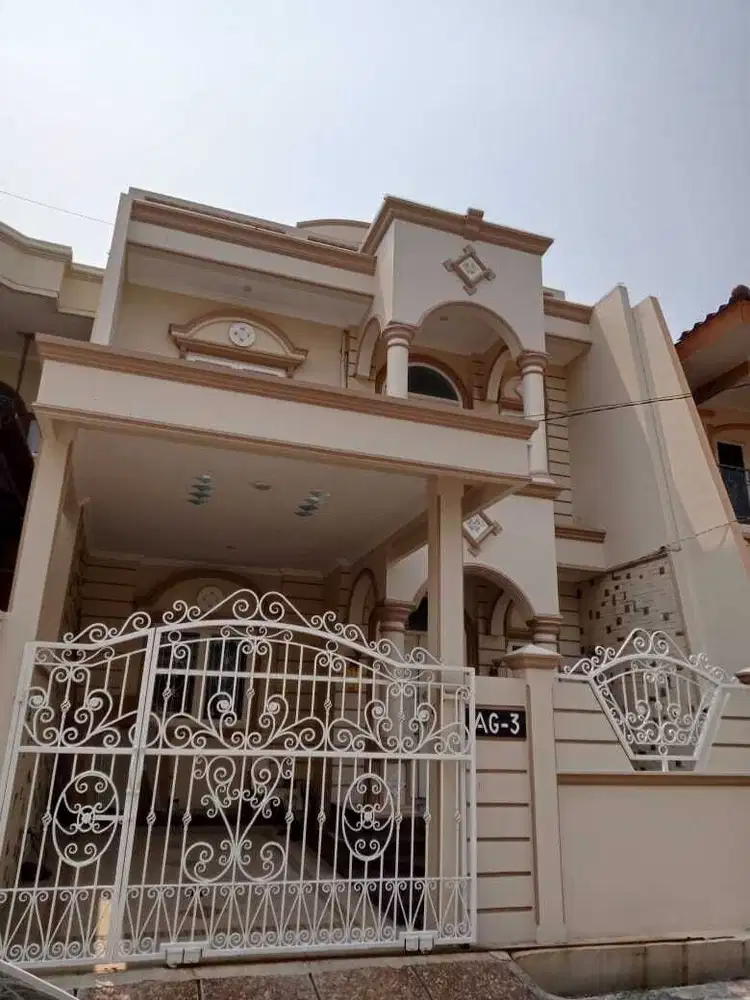 Dijual Rumah Cantik 3 Lantai di Sunter Kirana 7, Jakarta Utara e0099an