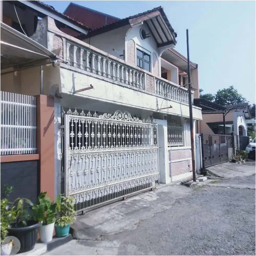 Rumah 2 Lantai di Komplek Taman Cibaduyut Indah Bandung