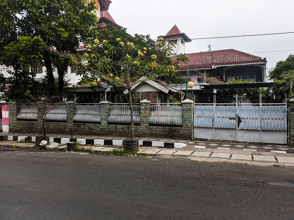 Rumah Klasik Nyaman Terawat Siap Huni, Samping Masjid Agung Cianjur