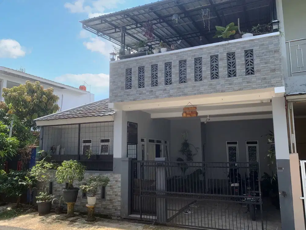 Rumah 2 Lantai Berada Tepat di Pusat Kota Cianjur