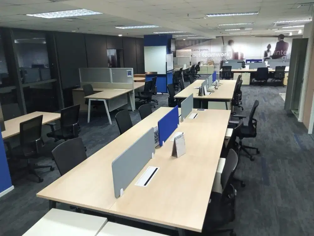 SEWA KANTOR DI JAKARTA PUSAT THAMRIN 260M2 FURNISH 285K NEGO