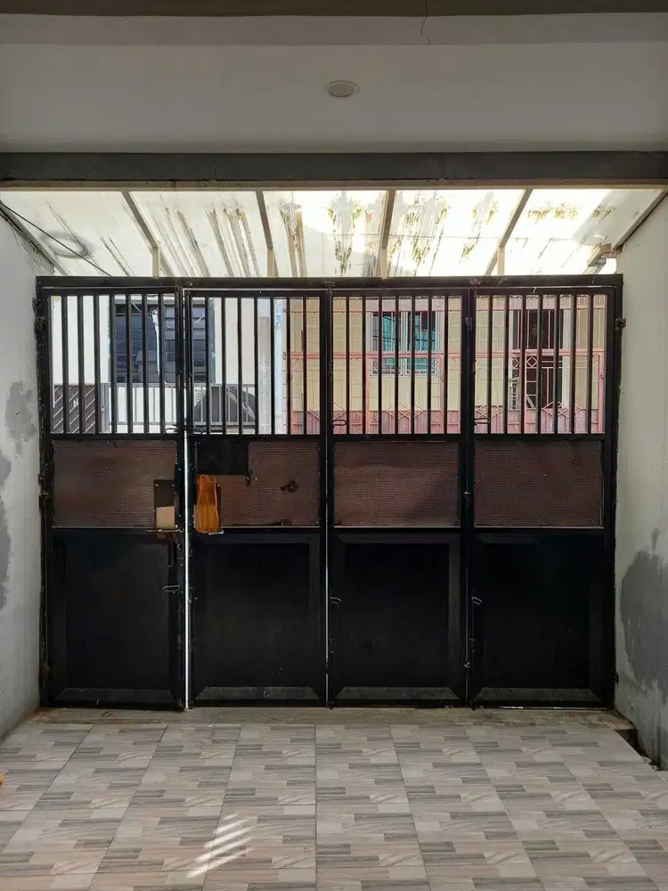 Jual Cepat !! Rumah Garasi 1 Mobil di Pademangan Timur
