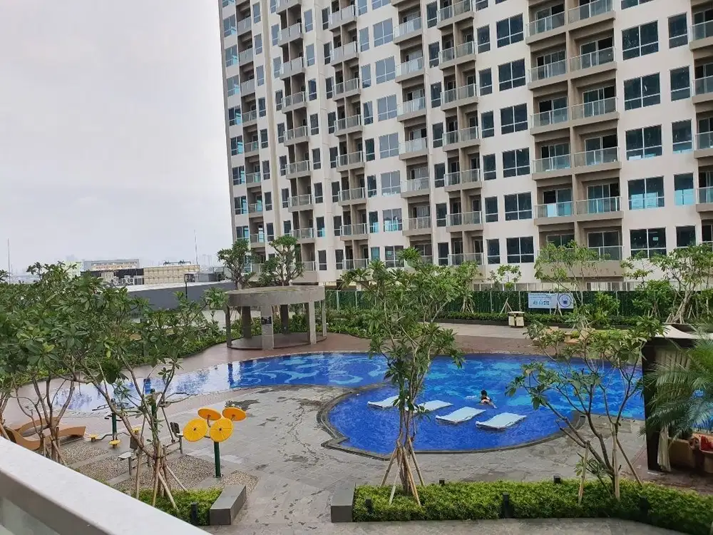 Disewakan Murah Apartemen Green Sedayu 3 Kamar Tidur Rapi Siap Huni