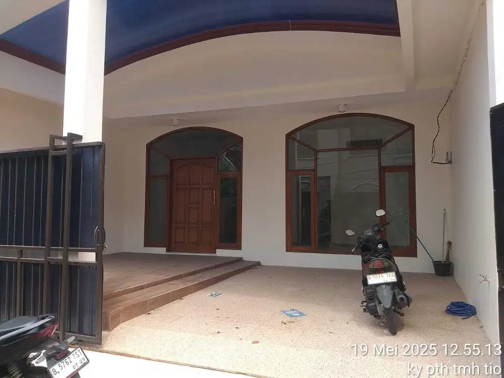 Di Sewakan Rumah Baru di Kayu Putih Kp Ambon Jalan Kusen