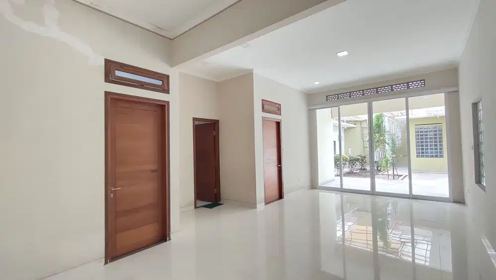 Rumah bagus di Komplek Dakota Gunung batu, SHM, Dekat exit tol Pasteur