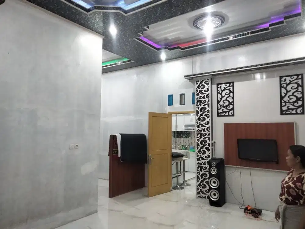 Rumah mewah surat SHM luas 300 m2