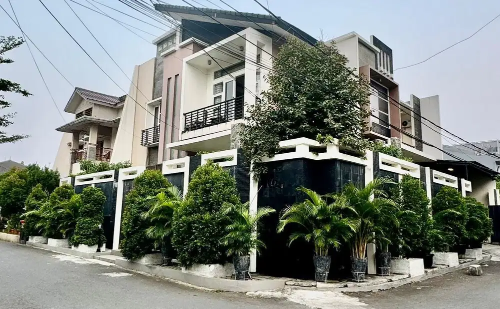 Rumah Bagus Modren Pembawa Berkat Hook Di Pulomas Barat