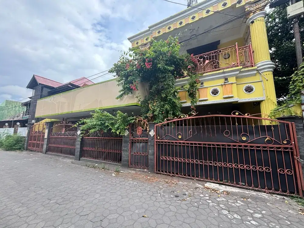 Rumah Siap Pakai Cocok Untuk Hunian Dan Kantor Lokasi Seturan Dkt UPN