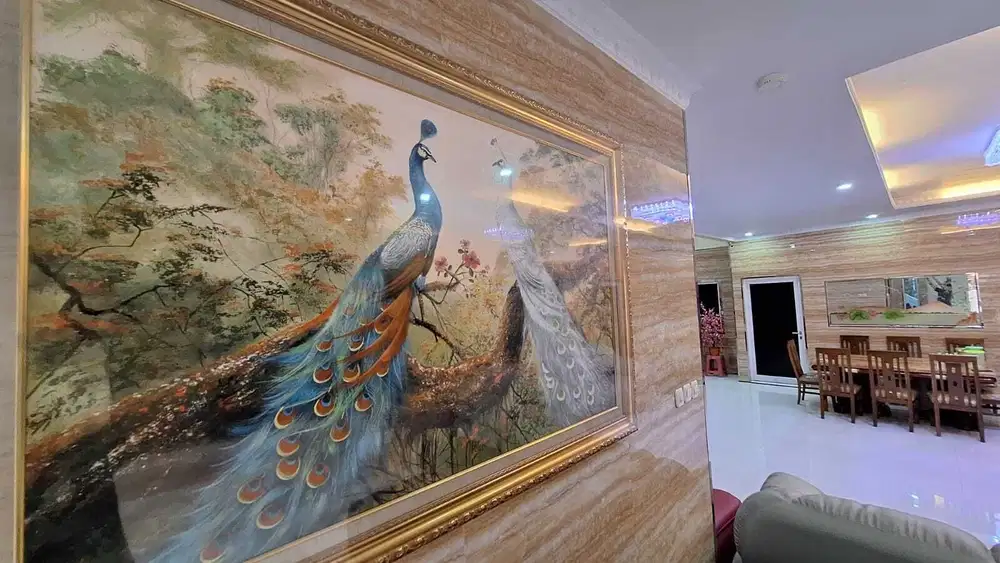 Rumah mewah 3 lantai, Taman Royal, siap huni, bisa KPR