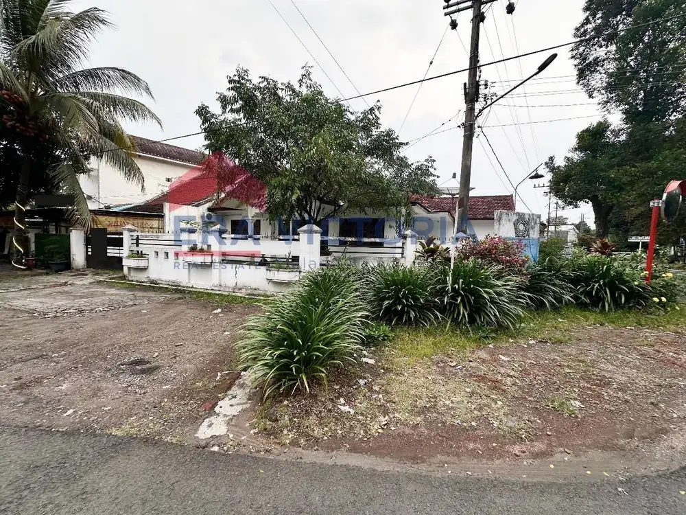 Rumah Usaha Strategis Bareng Klojen Furnished Dekat Superindo & MOG