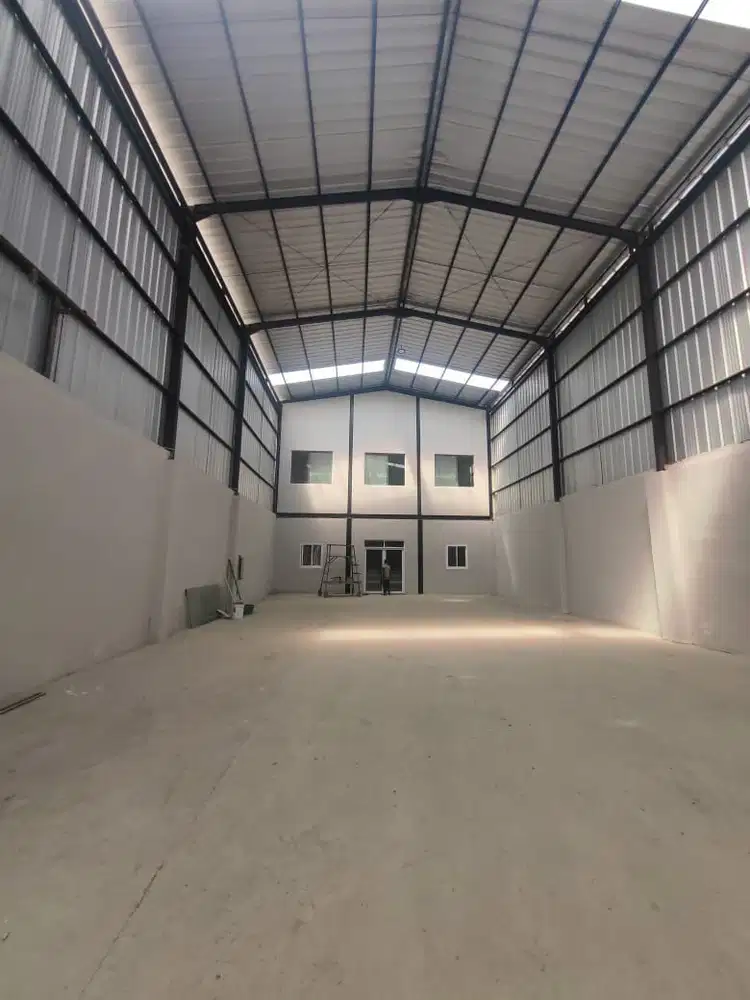 Di sewakan gudang 2 lantai di legok