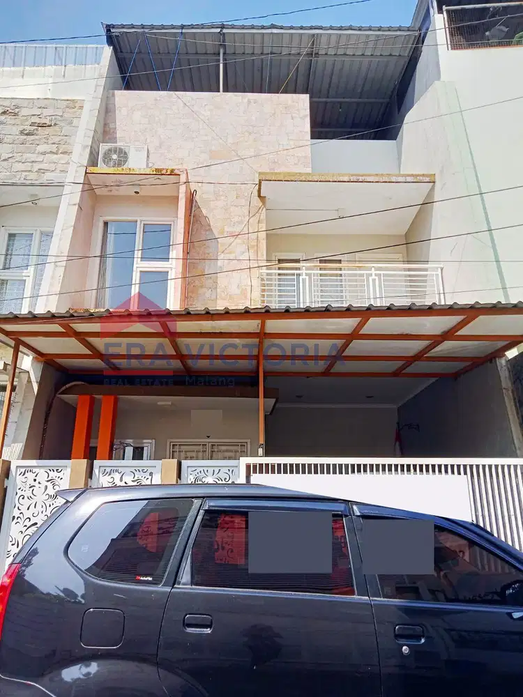 Rumah One Gate Sistem Semi Furnished Dekat S. Parman, Superindo