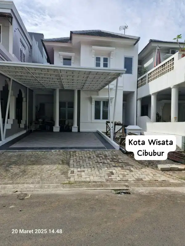 Jual Cepat Rumah Cantik Like New. Kota Wisata Cibubur.