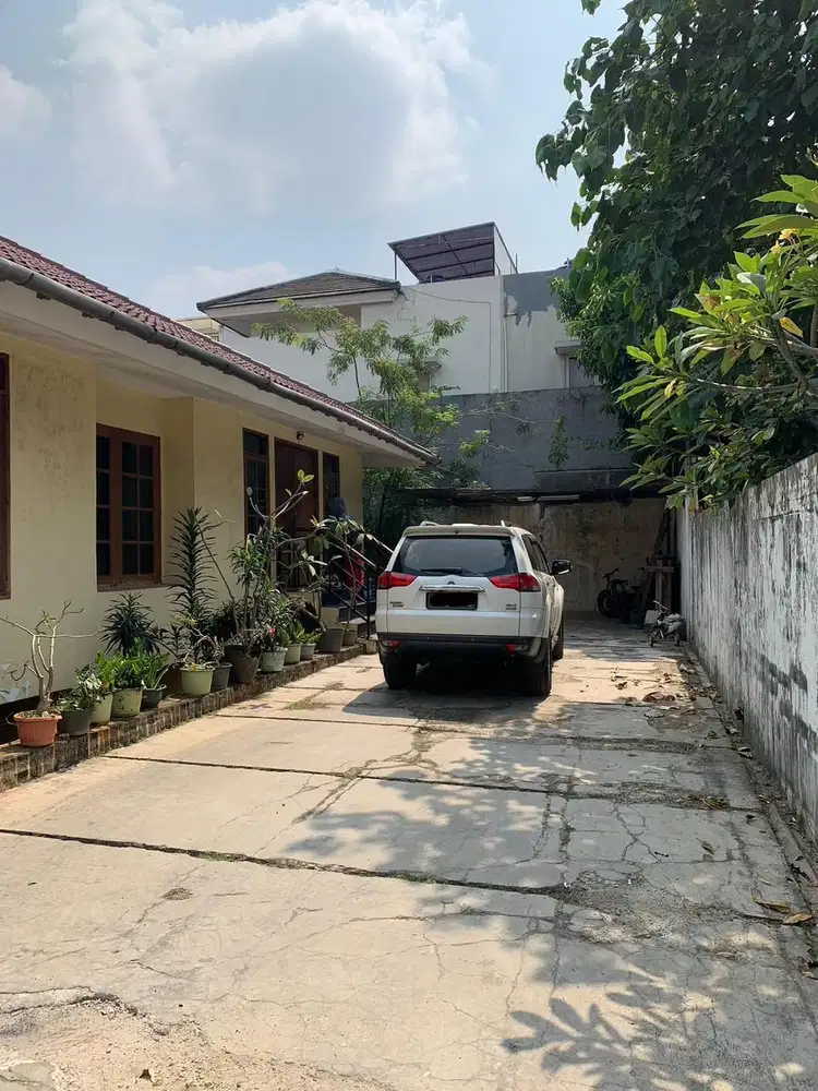 Rumah Hitung Tanah Jl. Bank Raya II, Kemang Jakarta Selatan