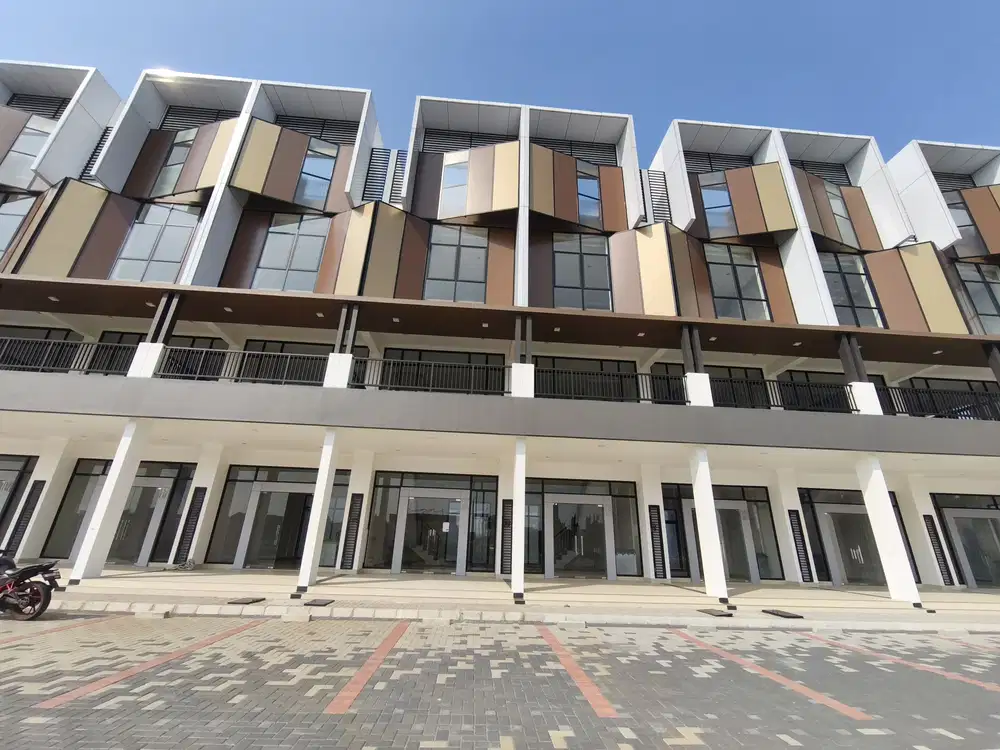 Ruko Jalan Bulevar Summarecon Crown Gading Bekasi