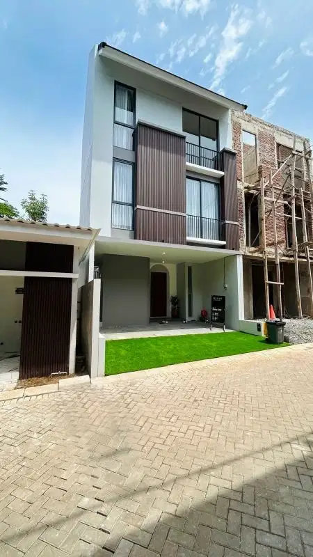 JUAL CEPAT MURAH RUMAH MEWAH BARU DALAM CLUSTER DI LEBAK BULUS