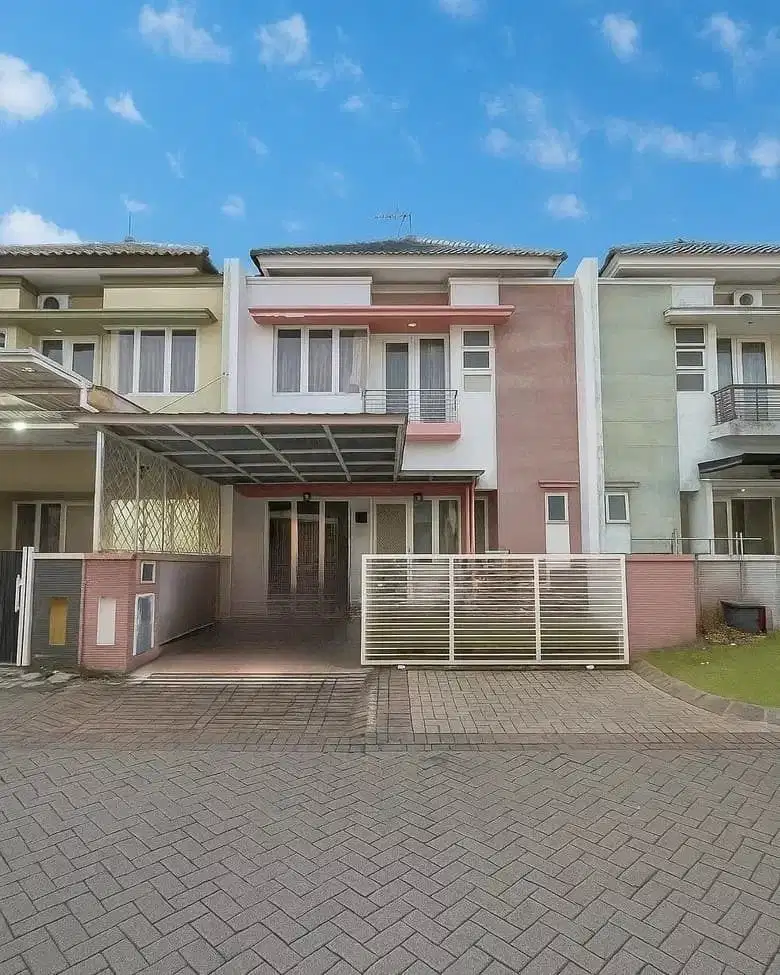 Dijual cepat, rumah Pakuwon City