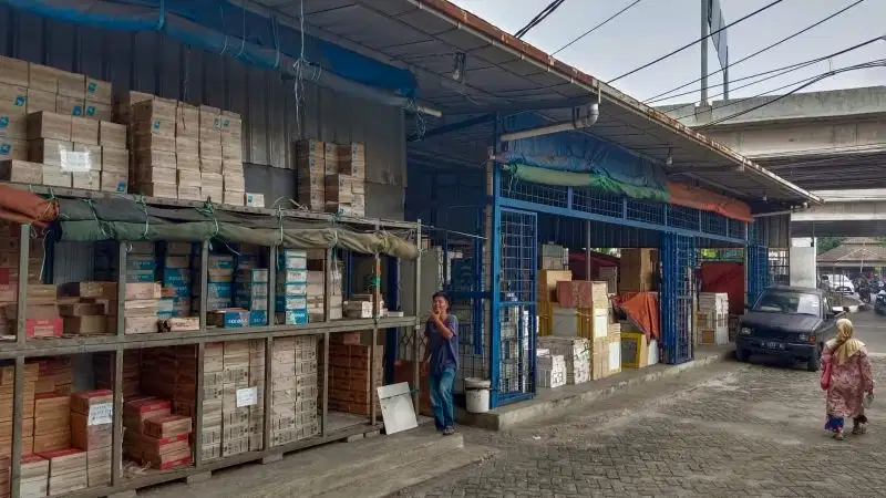 Dijual ruko gandeng 3+gudang di Kalimalang BU (harga terjun bebas)