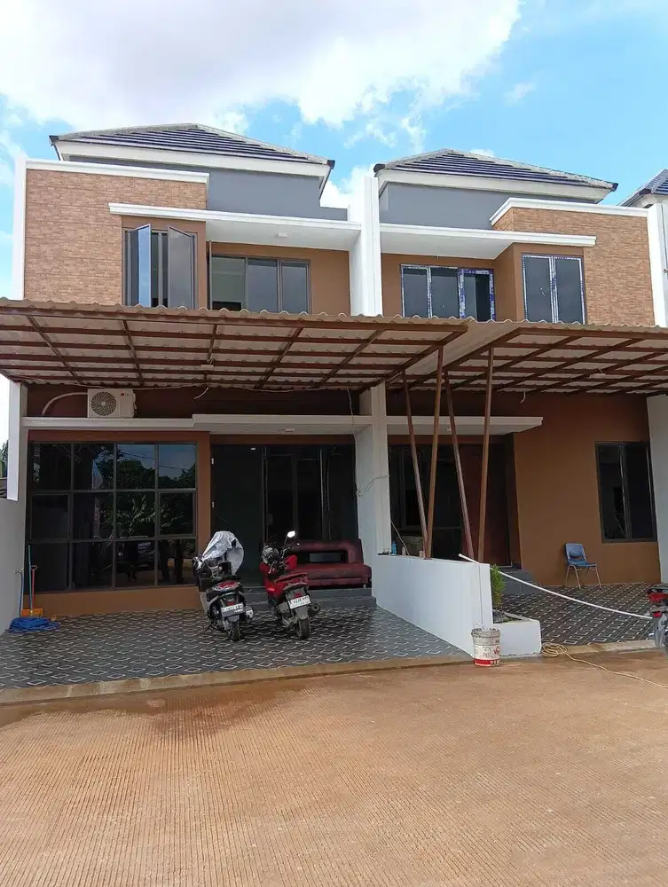 Rumah Baru Tapi sudah pecah SHM Bisa KPR tanpa DP nempel Kota Wisata