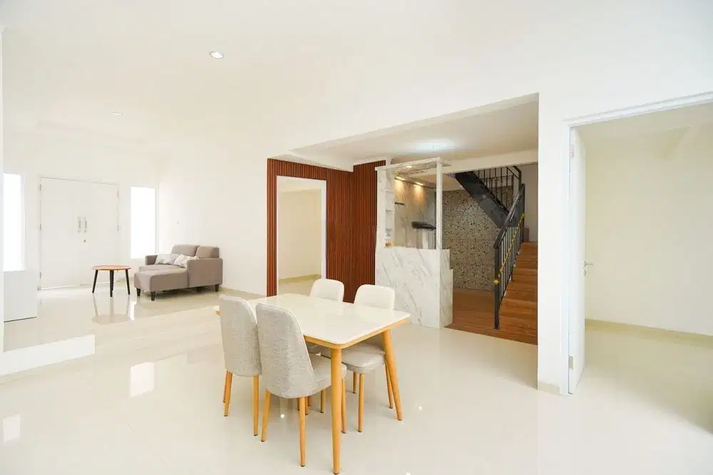 Jual Rumah Minimalis Modern Duren Sawit 216m