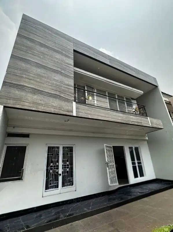 Di Jual Rumah Taman Grisenda pik. jakarta