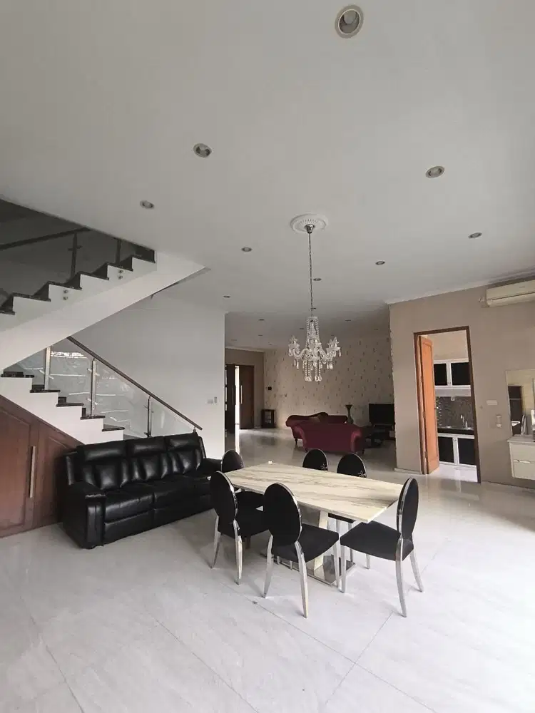 Dijual Rumah Bukit Golf International