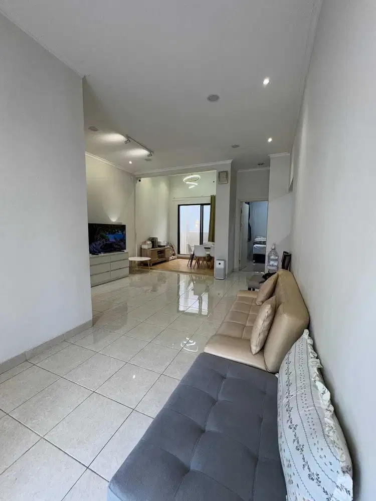 Di Jual Rumah The Springs Cluster Canary Serpong