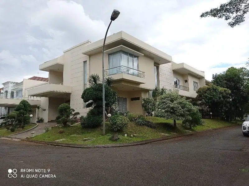 dijual rumah di sutera magnolia