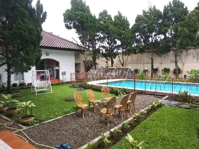 Rumah Mewah 2 Lantai Dengan Kolam Renang di Kota Bogor