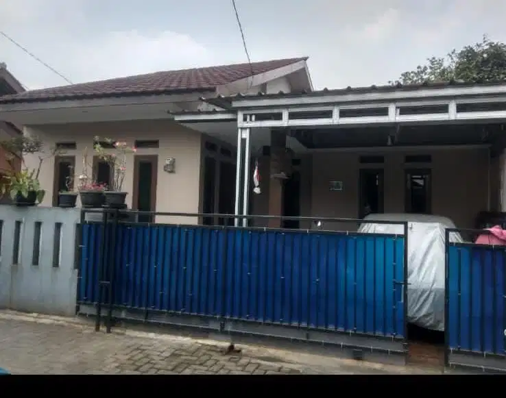 di jual rumah second lingkungan rapih rumah bersih terawat