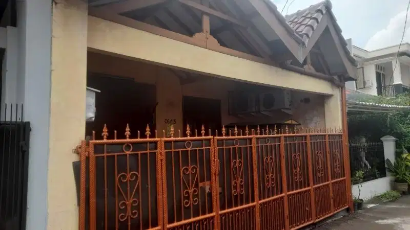 dijual cepat rumah di pondok kelapa