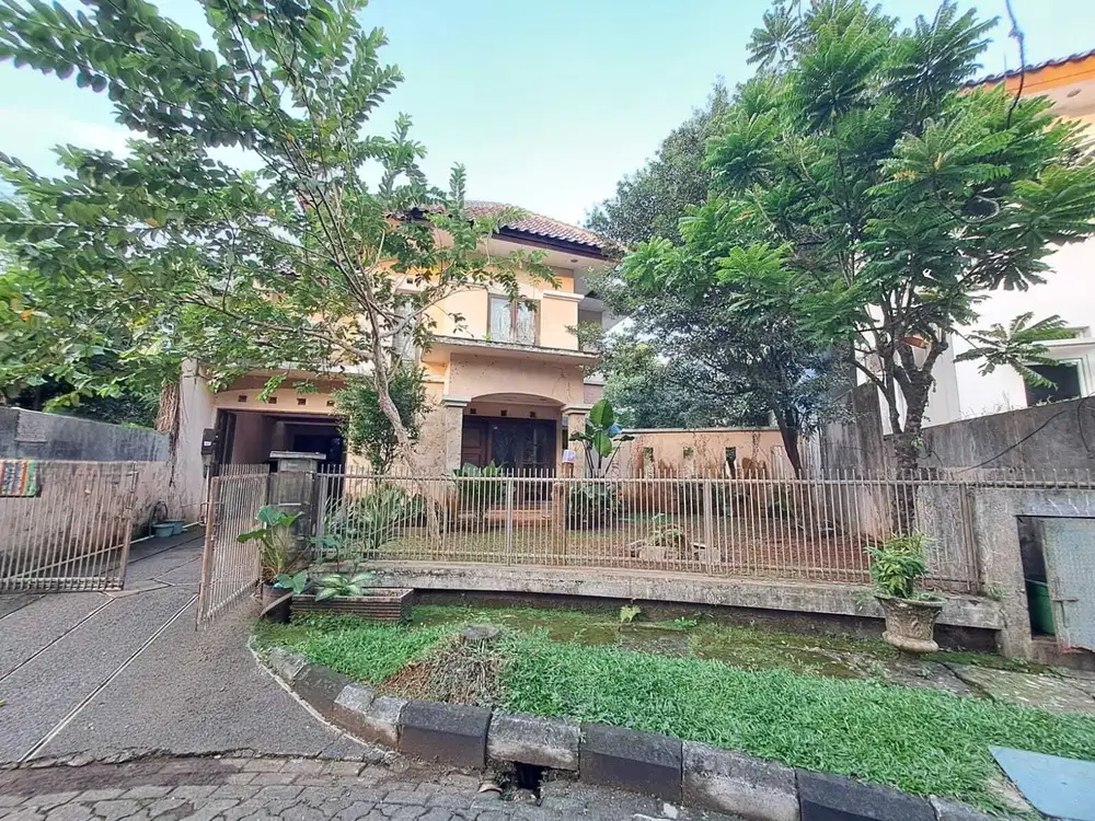 Rumah siap huni Cinere Depok lokasi strategis