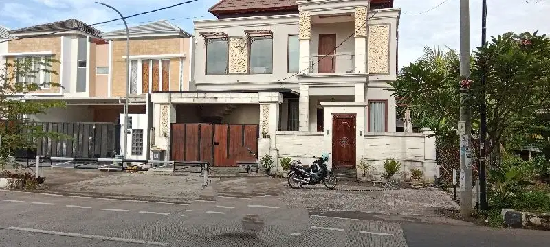 Dijual murah Rumah mewah 2 lt Full Furnish berkolam renang, di GDC