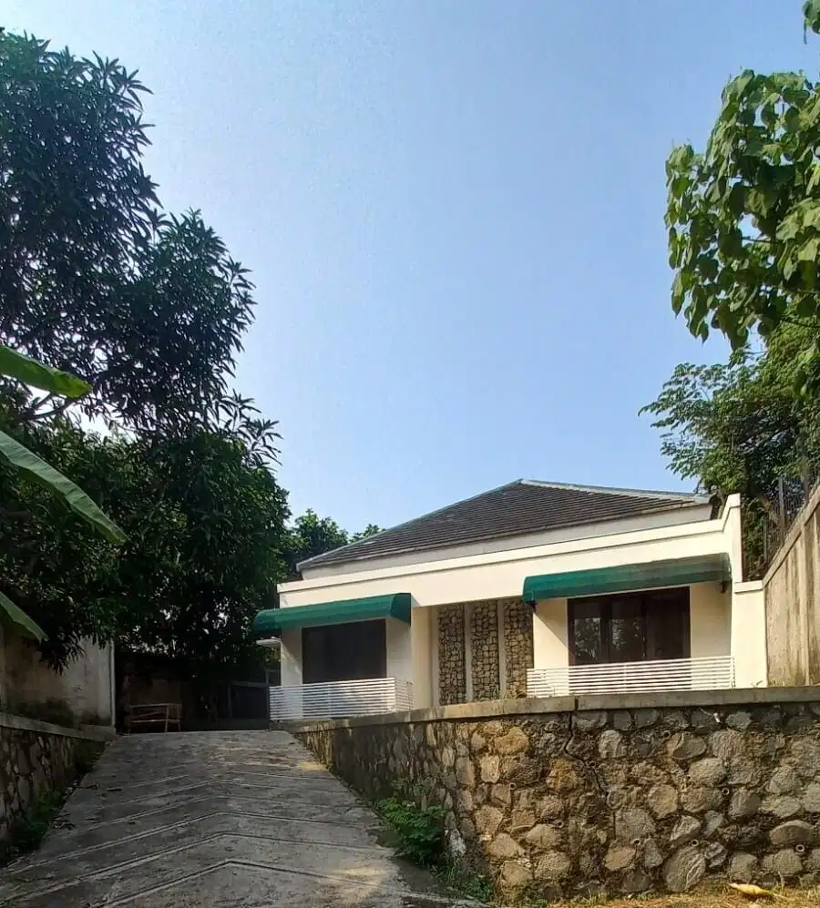 Rumah dijual di River Park Bintaro Jaya Sektor 8 Semi Furnish Nyaman