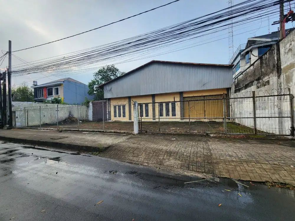 Gudang Strategis 2500m² Dekat Kampus UMS Karangasem
