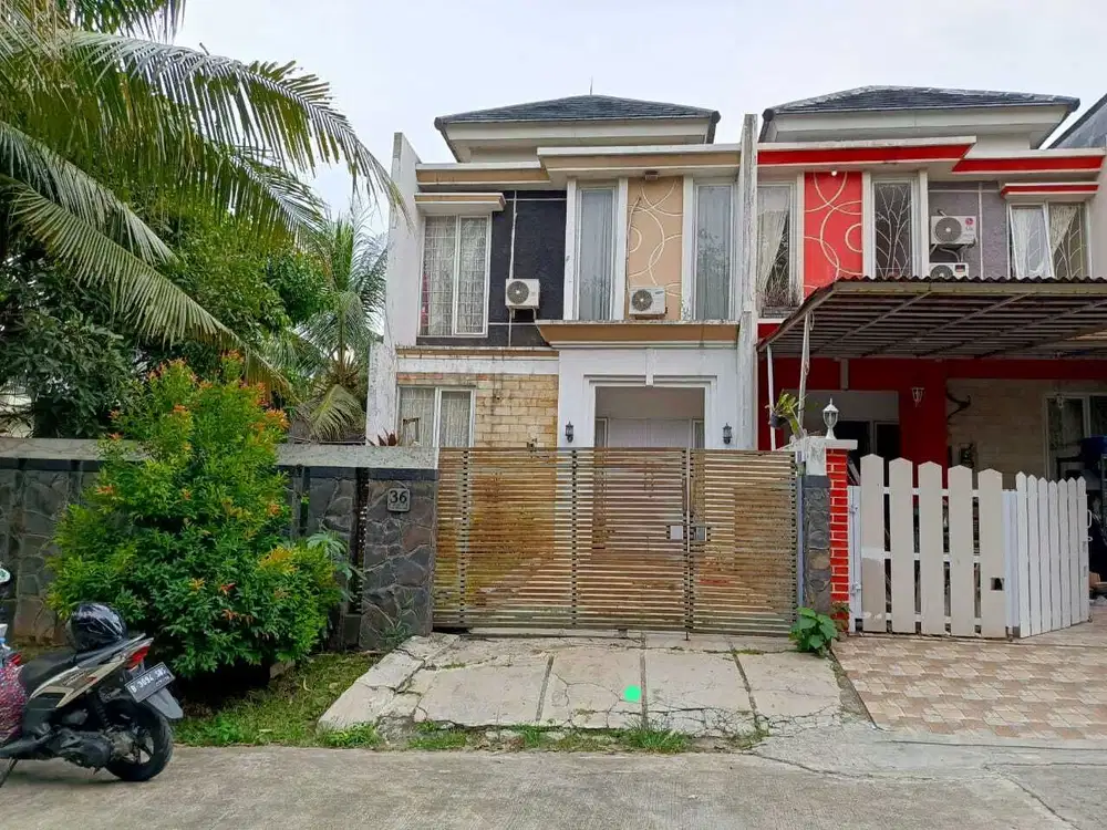 Dijual Rumah 2 Lantai Strategis di Grand Depok City