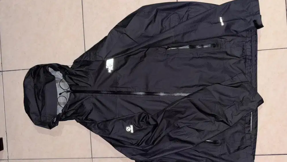 jaket outdoor TNF hyvent flight series