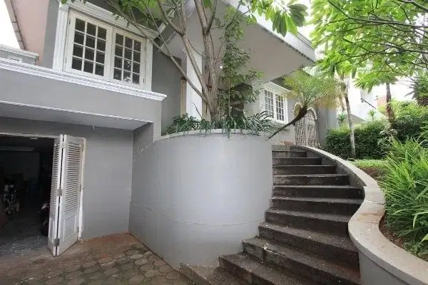 Rumah di Pondok Indah, Kebayoran Baru, Jaksel, Dekat Mall PIM