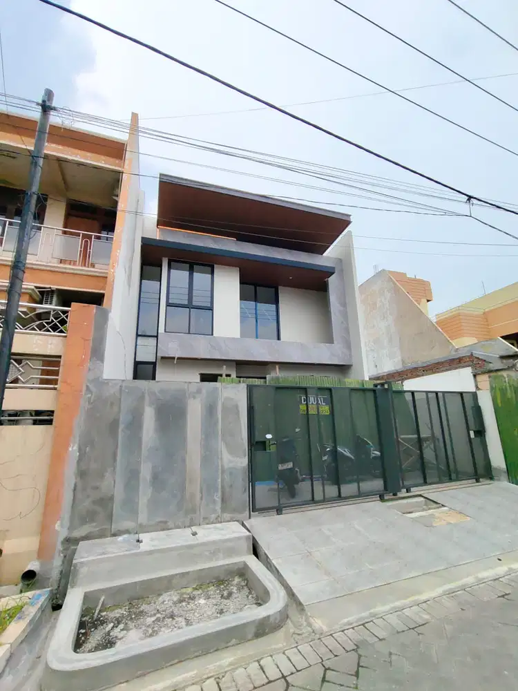 Rumah Baru Gres Modern Minimalis di Manyar Kertoarjo Surabaya