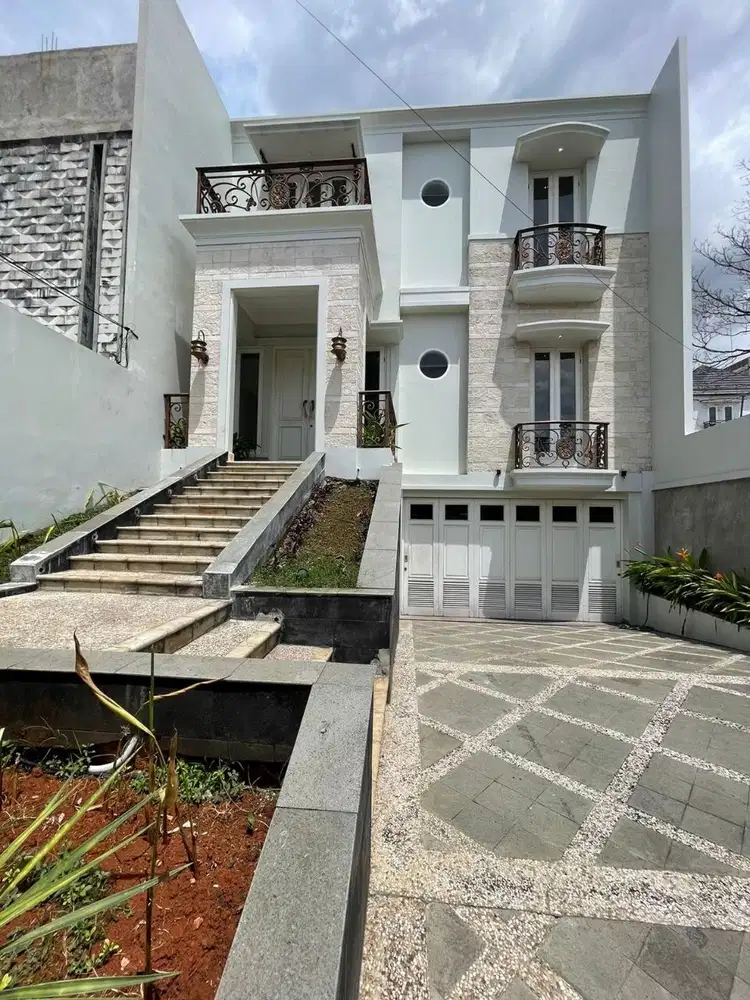 Rumah Mewah Wedana Otista Jatinegara Jakarta Timur dekat dengan pusat