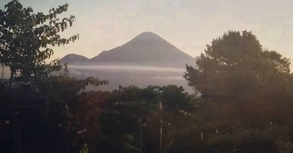 Turun Harga Villa Impian dengan View Gunung di Trawas Menanti Anda