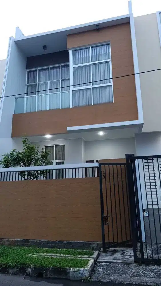 Dijual Rumah intercon