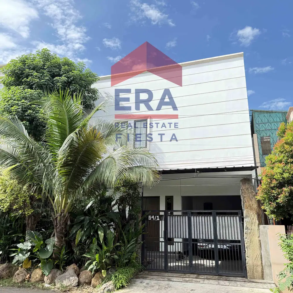 Rumah 2 Lantai Taman Ratu Posisi Tanah Ngantong Siap Huni