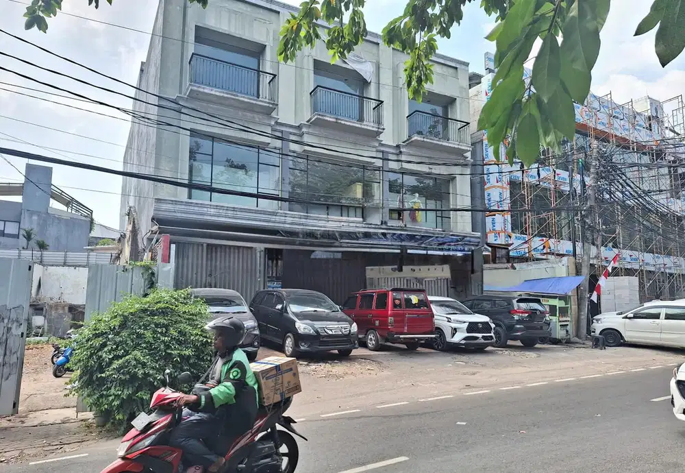 DIJUAL RUKO 3 UNIT GANDENG KAWASAN KEBAYORAN BARU LOKASI STRATEGIS
