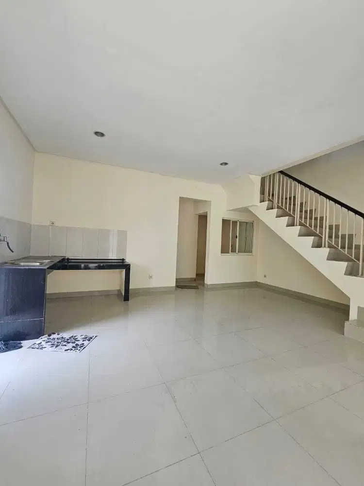 Dijual Rumah PIK  uk 10x12,5m2 Hoek at Jakarta Utara