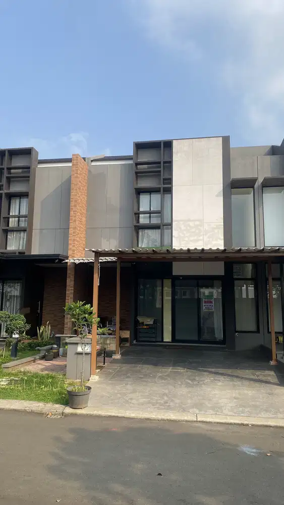 DIJUAL RUMAH LEBAR 7 m canopy, kitchen set, 3 kamar siap pakai lok ok