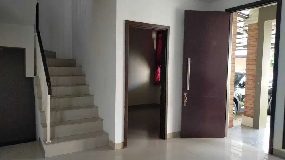 DIJUAL RUMAH RAPIH MOZIA BSD 3 KAMAR TIDUR SUDAH TERMASUK CANOPY AC