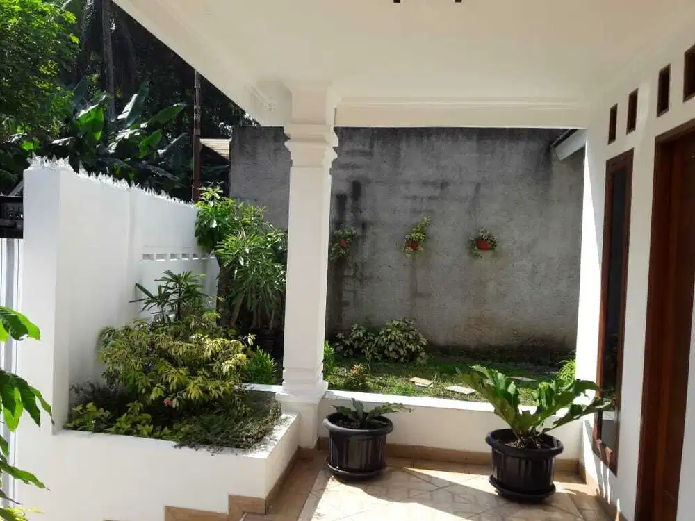 DIJUAL RUMAH DI KAWASAN RADIO DALAM