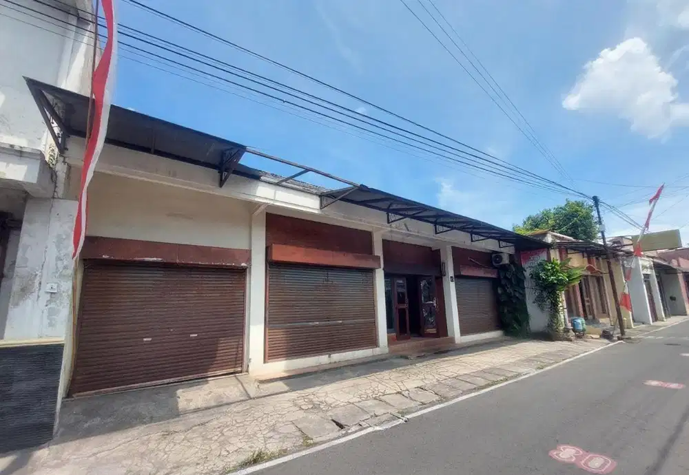 Ruang Usaha Luas dan Strategis di Kampung  Batik Laweyan Solo